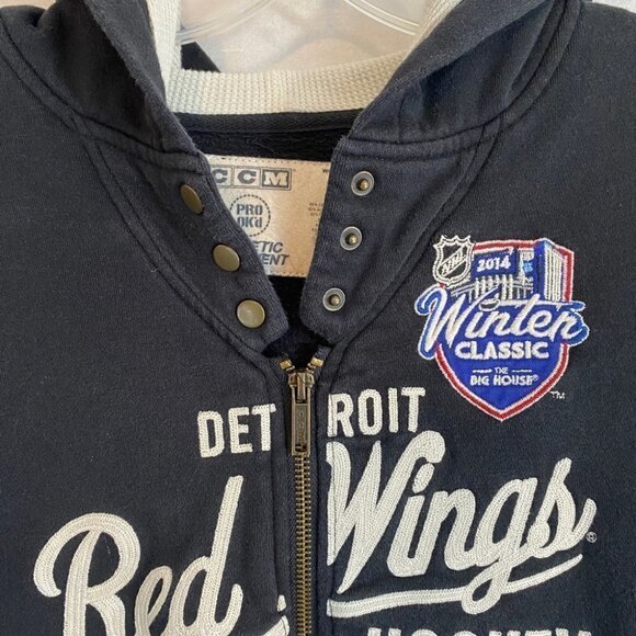 CCM NHL 2014  Winter Classic Detroit Red Wings Hoodie Ladies Med Black /Red - Picture 3 of 14
